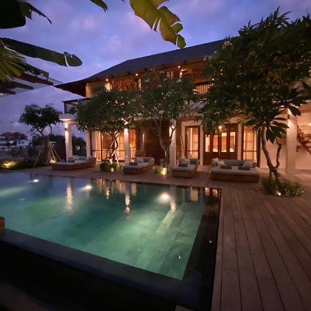 Villa Biarritz Uluwatu  Exterior photo